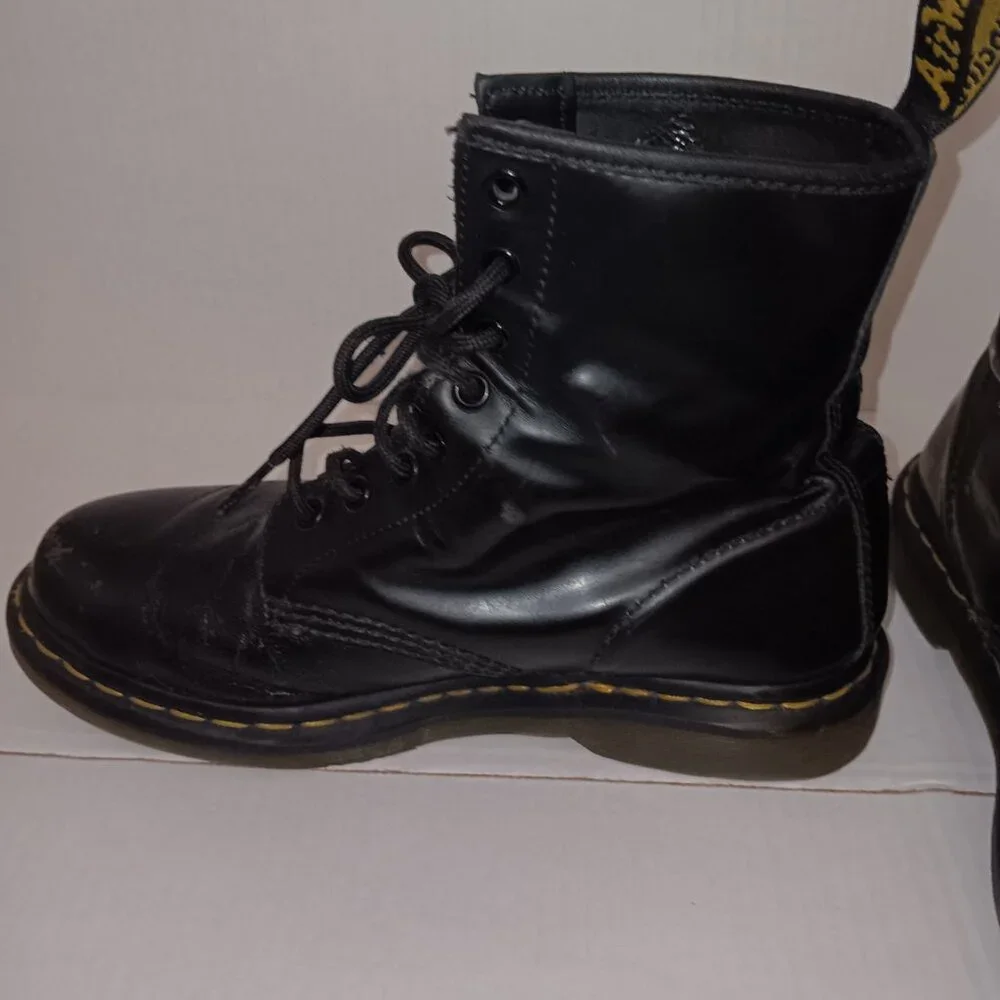 DR. MARTENS  WOMEN'S LACE-UP BOOTS - Picture 7 of 12